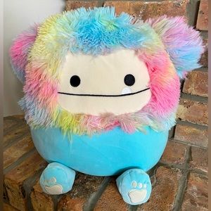 BNWT 12” Zozo Bigfoot Squishmallow 🩵